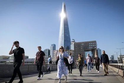 Heatwave Boosts Office Attendance as Workers Seek Air Conditioning