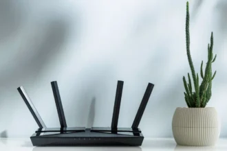 Optimize Wi-Fi: Router Antenna Positioning for Better Home Coverage
