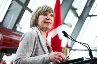 Minister Defends Ottawa’s Wildfire Response Amid Ontario Blaze