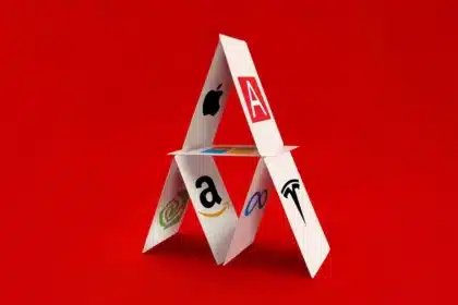 Magnificent 7 Stocks Face Steep Losses Amid AI Spending and Geopolitical Fears