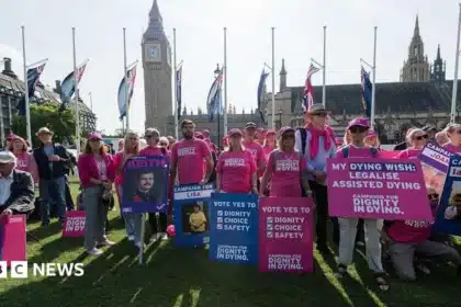 PM: Fix Care System Before Assisted Dying Debate