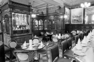 Edinburgh’s Cafe Royal: 200 Years of Victorian Splendor