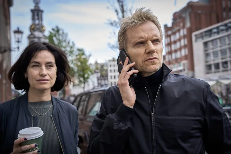 Van der Valk Stars Explain Piet & Lucienne’s Platonic Partnership Van der Valk Stars Explain Piet & Lucienne’s Platonic Partnership