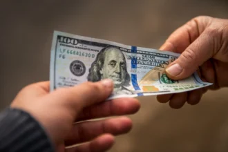 High-Yield Retirement Investments: 6.5% and 8% Opportunities