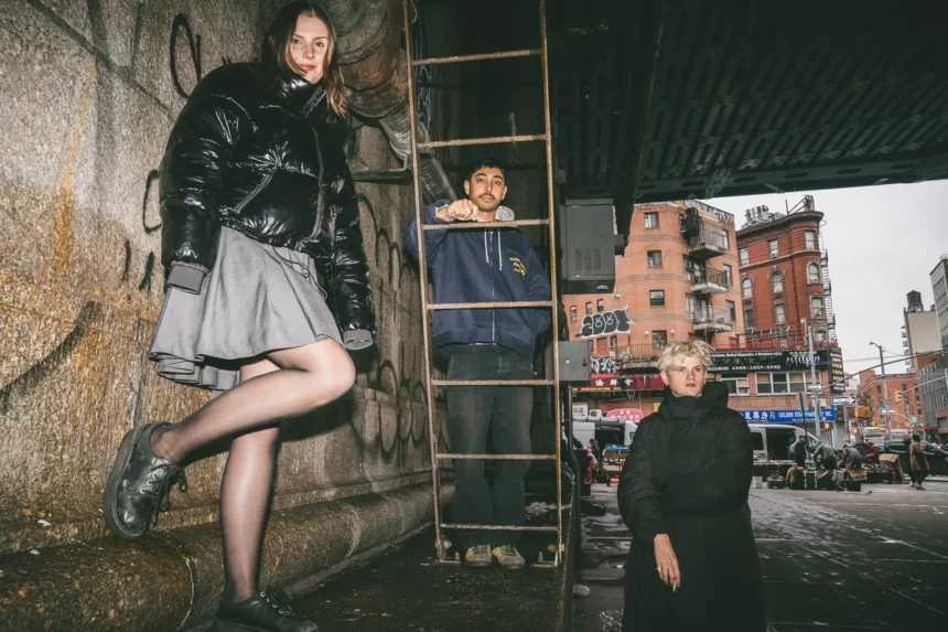 Sex Mask: Spontaneity Fuels Synth-Punk Trio’s Rise Sex Mask: Spontaneity Fuels Synth-Punk Trio’s Rise