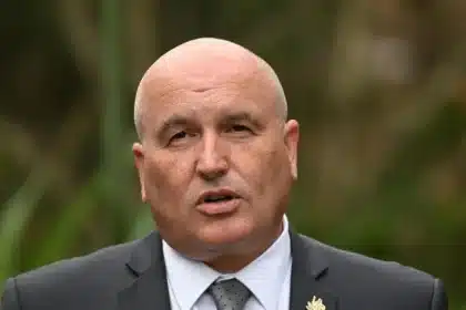 Corruption Probe: Ex-Minister to Testify on ‘Dirt Sheet’