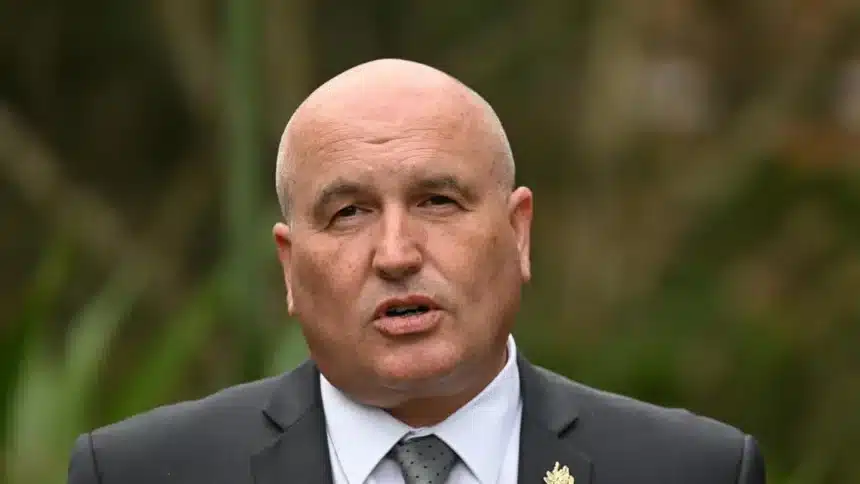 Corruption Probe: Ex-Minister to Testify on ‘Dirt Sheet’ Corruption Probe: Ex-Minister to Testify on ‘Dirt Sheet’