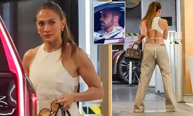 Jennifer Lopez and Ben Affleck Narrowly Miss Each Other on Anniversary Jennifer Lopez and Ben Affleck Narrowly Miss Each Other on Anniversary