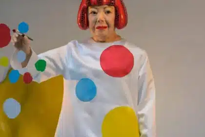 Yayoi Kusama, ‘Polka Dot Queen’ of Art, Dies at 97