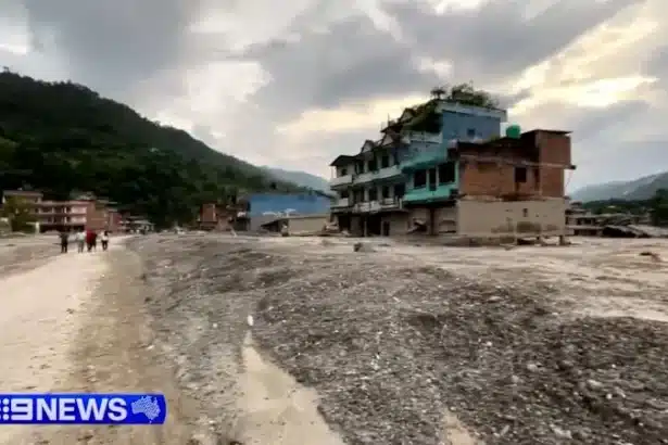 Nepal Earthquake: Survivor Hopes Dim Amid Rescue Challenges