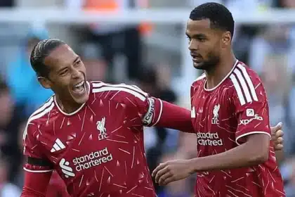 Van Dijk Urges Gakpo to Stay Amidst Man City Transfer Speculation