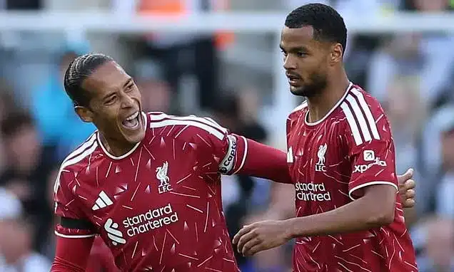 Van Dijk Urges Gakpo to Stay Amidst Man City Transfer Speculation