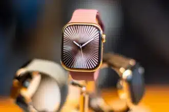 Smartwatch Flashlight: More Useful Than You Think