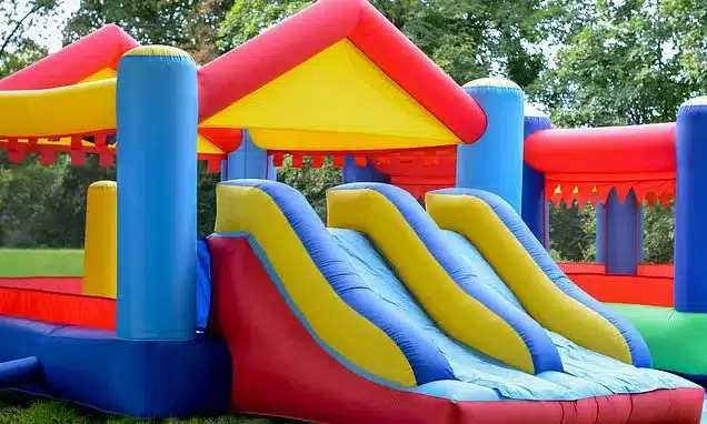 Children Hospitalized After Jumping Castle Blown Away Children Hospitalized After Jumping Castle Blown Away