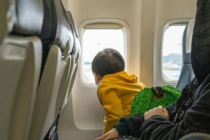 Minimizing Jet Lag for Children on Long-Haul Flights