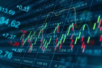 Asian Markets Climb on Falling Yields and Oil Prices
