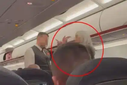 Vaping Passengers Escorted Off EasyJet Flight by Police