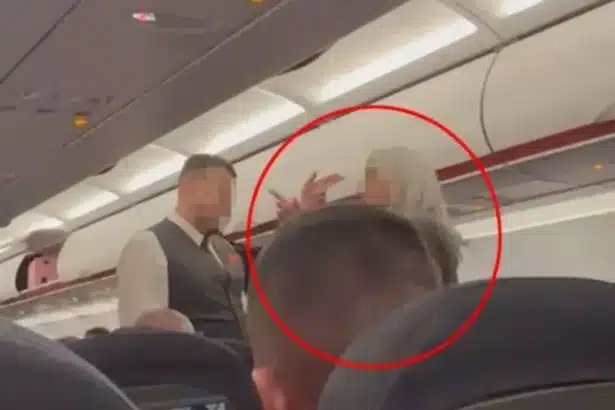 Vaping Passengers Escorted Off EasyJet Flight by Police